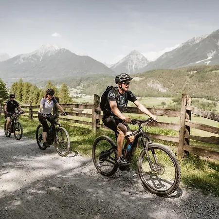 Nagl * ناسيريث